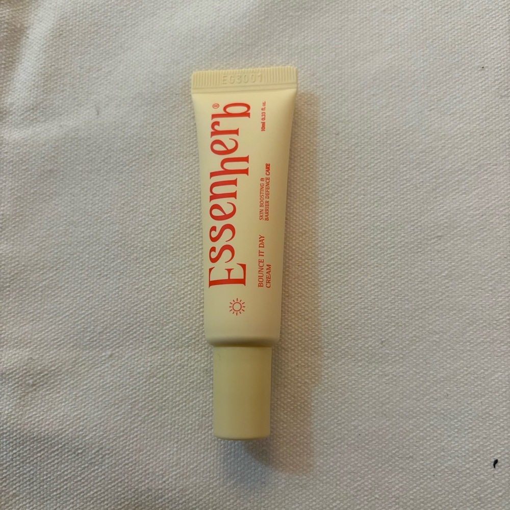 Essenherb Day to Night Routine Program - Picture 3 of 14